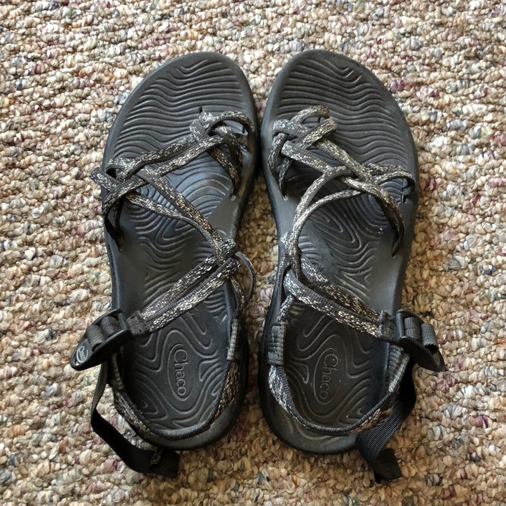 Chaco sandals with toe loop